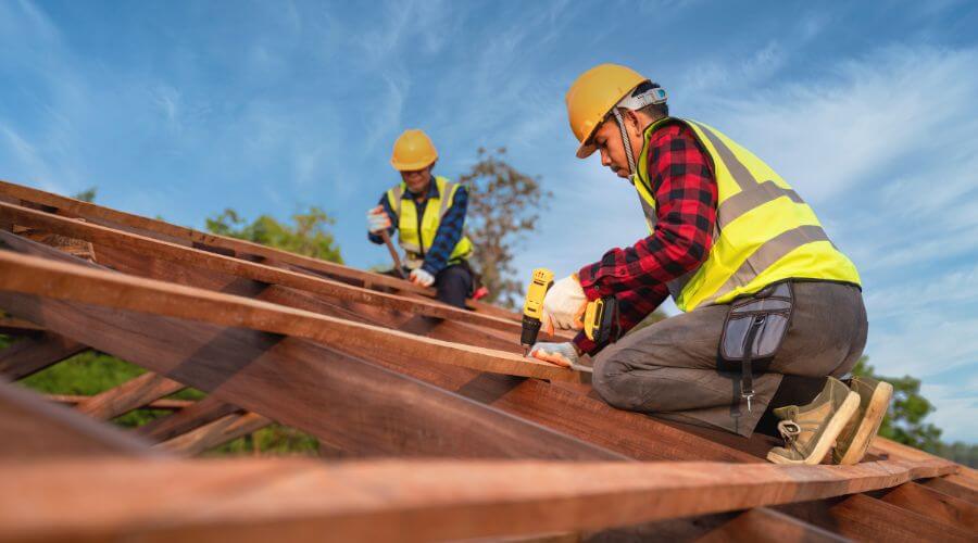 Professional gutter cleaning in Oysterville, WA